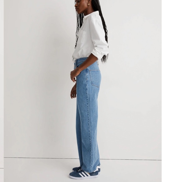 Madewell The Perfect Vintage Wide-Leg Jean in Harding Wash: Button-Fly Edition - Picture 2 of 11